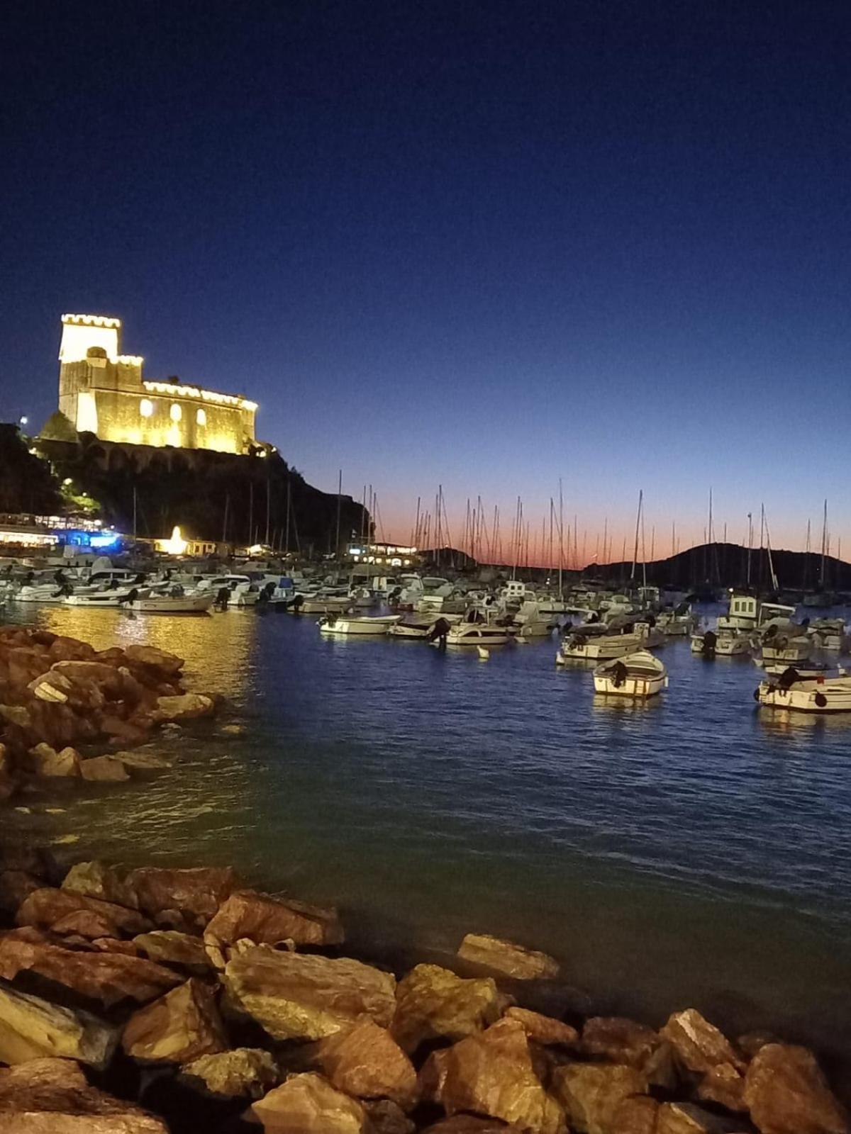 Casa A Lerici Nell'Antico Borgo Villa ภายนอก รูปภาพ
