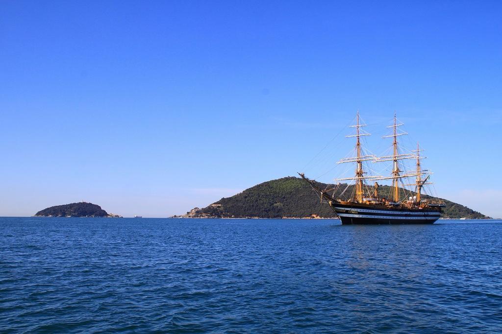 Casa A Lerici Nell'Antico Borgo Villa ภายนอก รูปภาพ